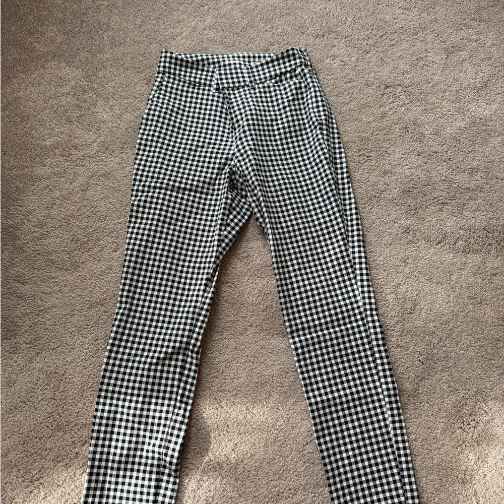 Women pixi pants never worn